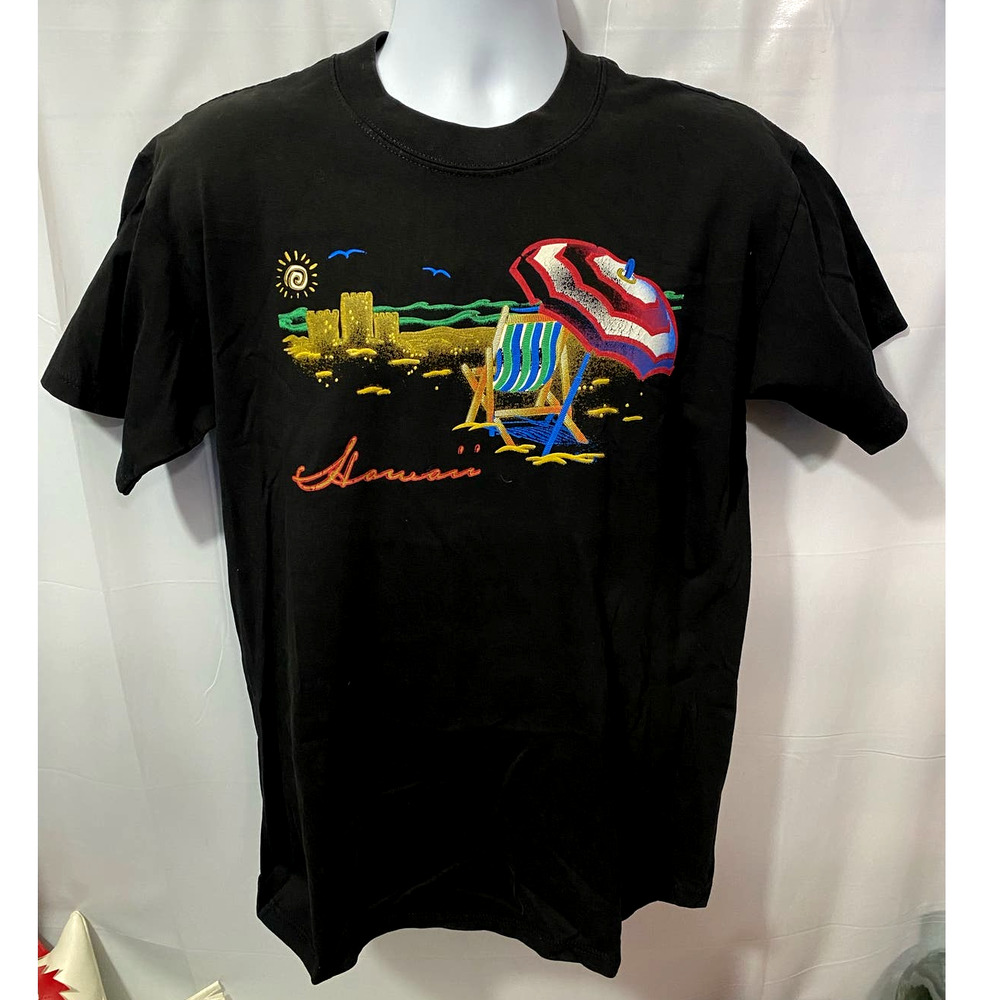 Hawaii  T-shirt Hawaii Hawaiian Tee Shirt Beach Chair Sand Castle size Medium